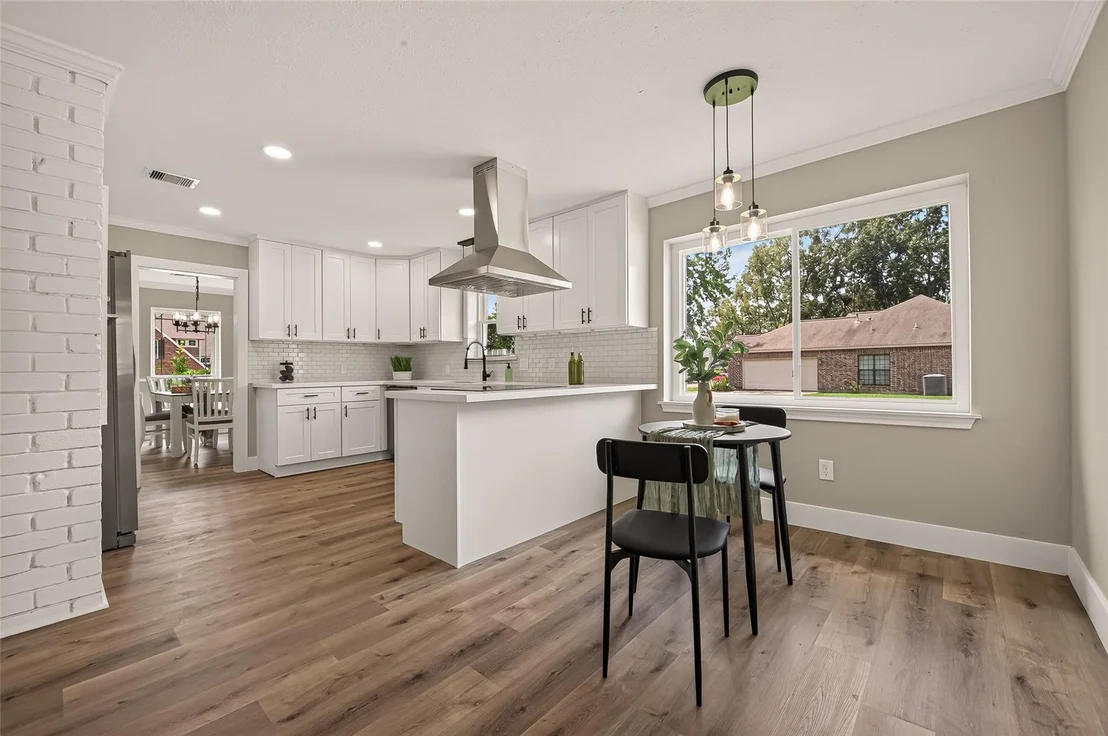 Photo of 3518 Shore Shadows Drive