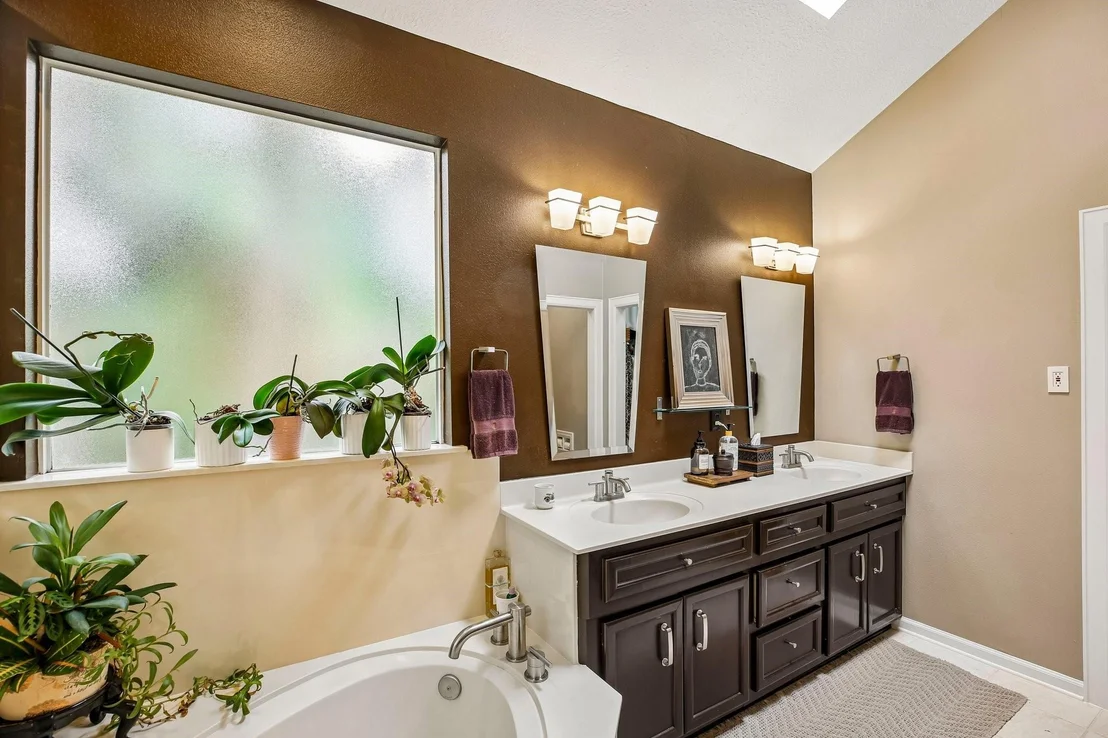 Photo of 34 Highbush Court