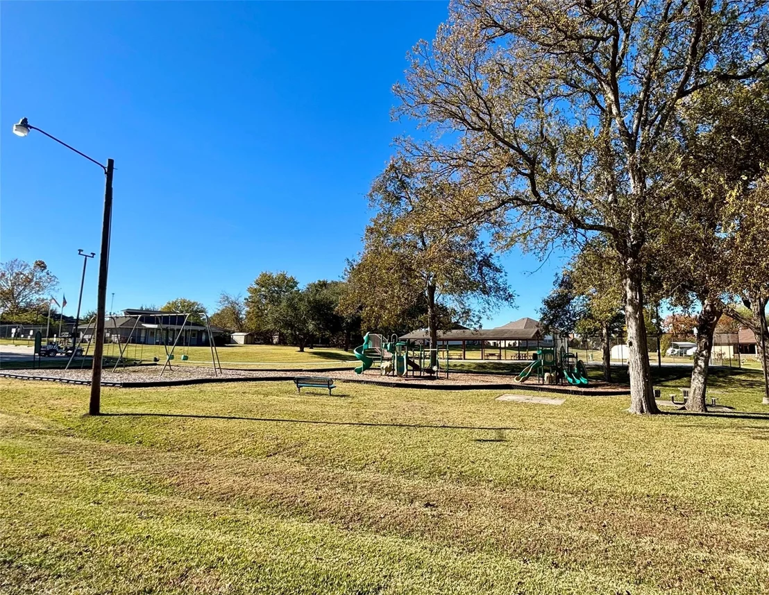 Photo of 805 Lake View Drive