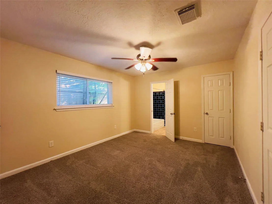 Photo of 17014 Forest Bend Avenue