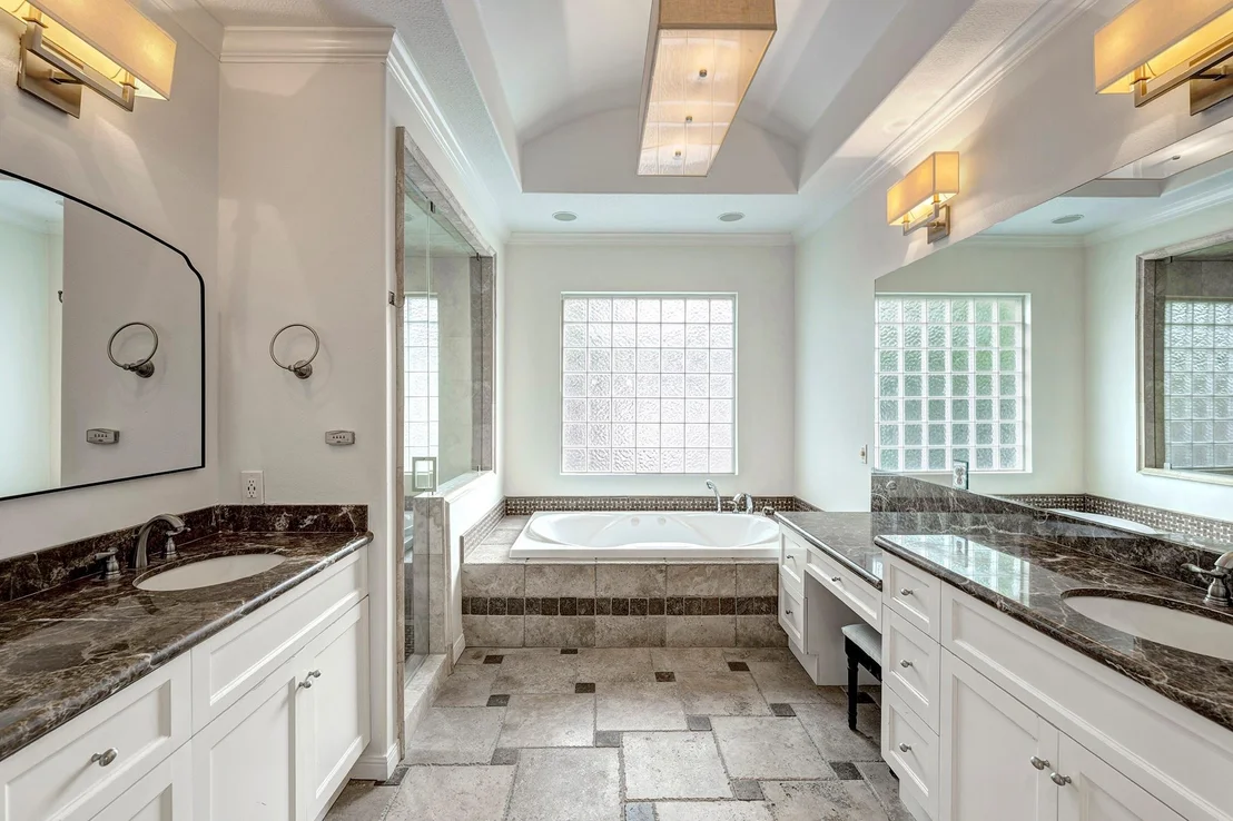 Photo of 4248 Sunset Boulevard