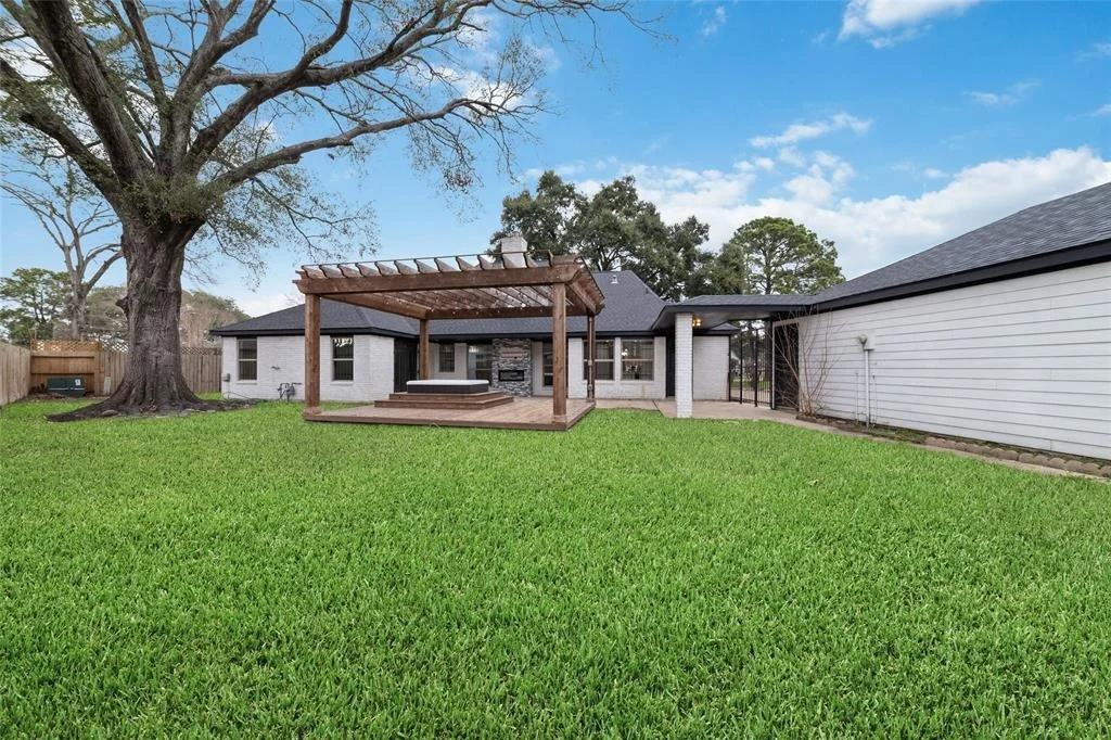 Photo of 8923 Arlington Forest Drive