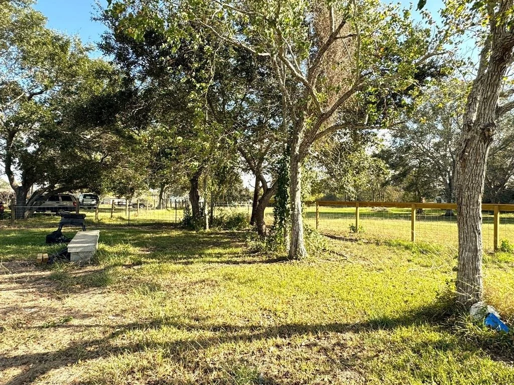 Photo of 118 Old River Road S