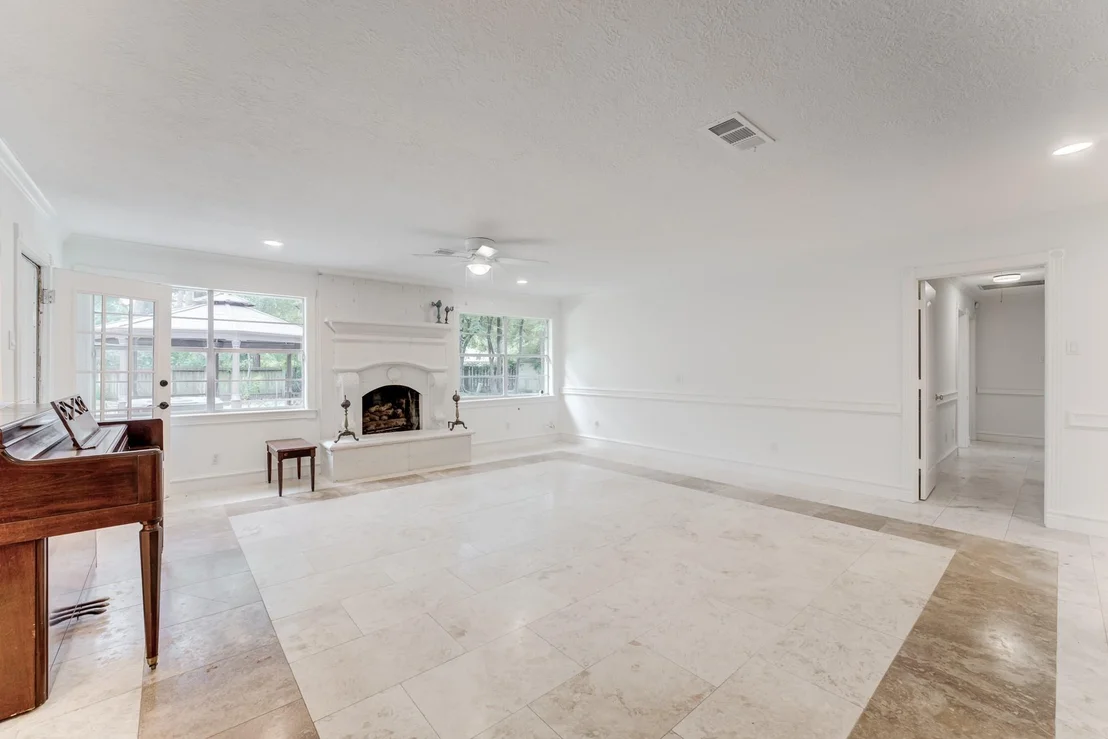 Photo of 323 Spring Woods Drive