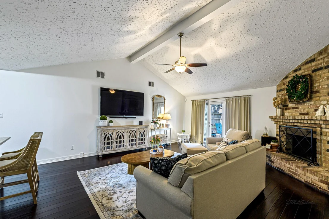 Photo of 214 Buckeye Drive