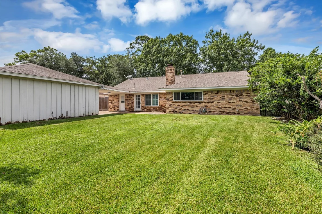 Photo of 947 Thornton Road