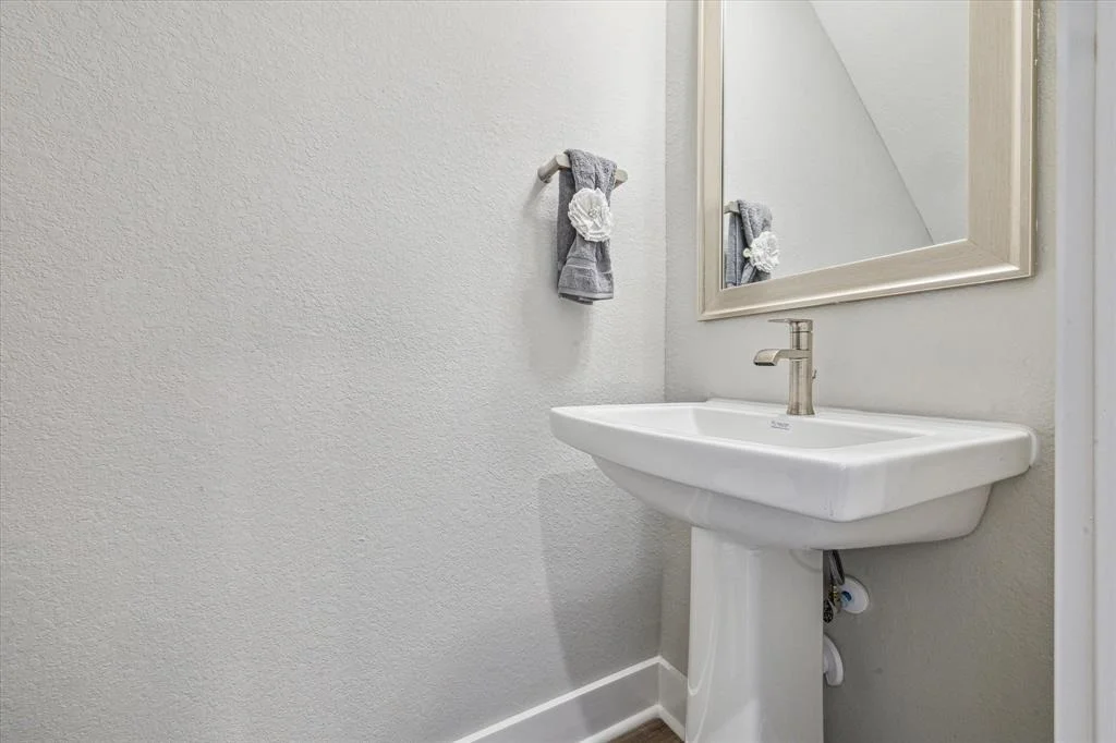 Photo of 16036 Mason Run Drive