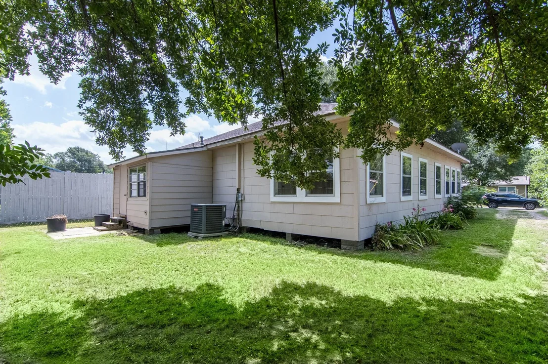 Photo of 1004 Barbara Street