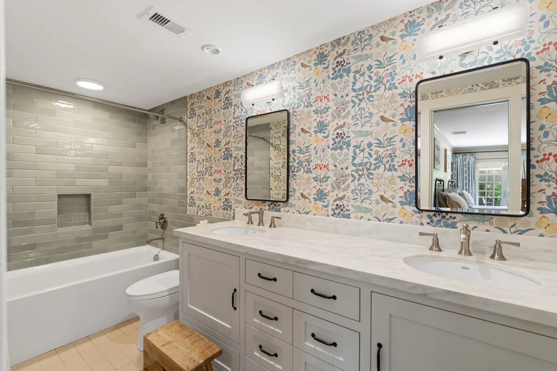 Photo of 2103 South Boulevard