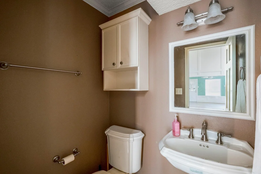 Photo of 17214 Hill View Lane