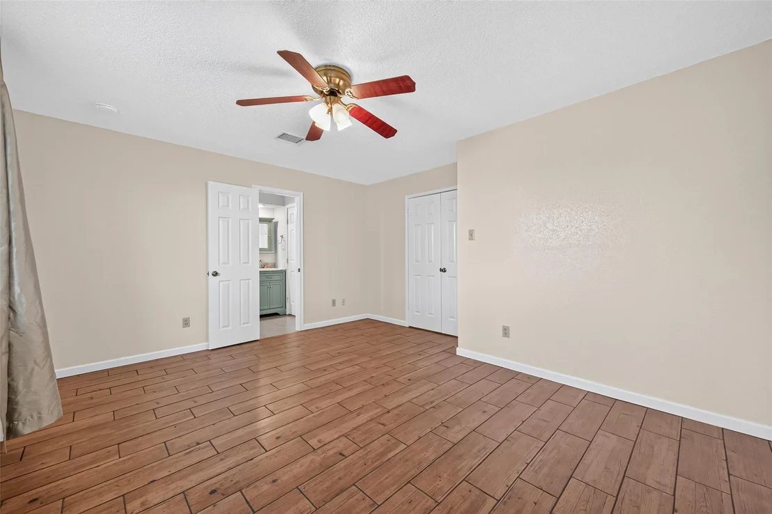 Photo of 17531 Crestline Road