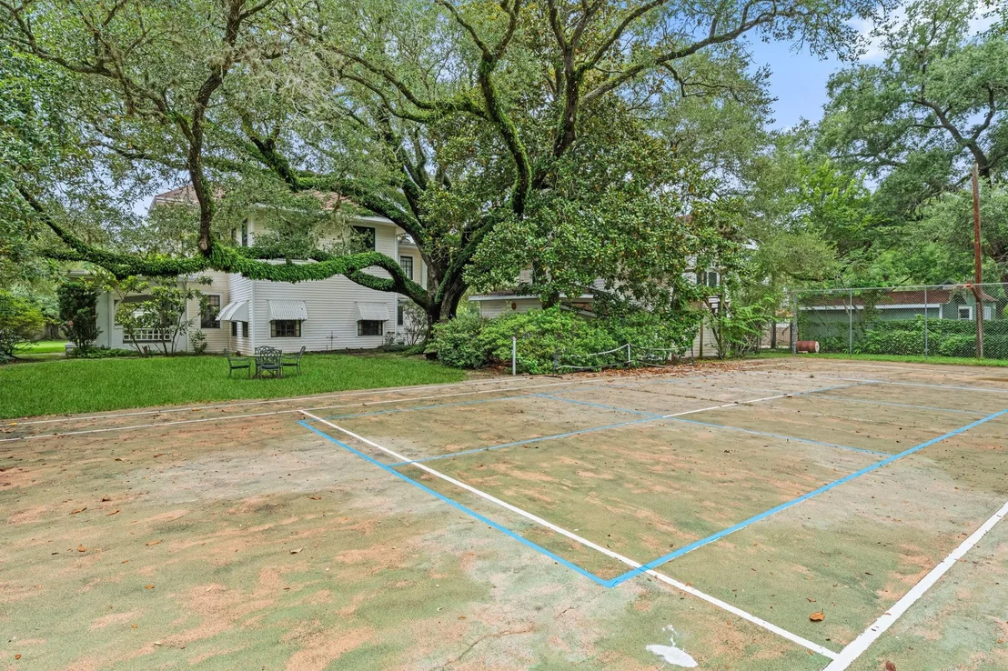 Photo of 501 N Mccarty Avenue