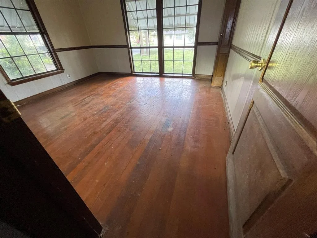 Photo of 5048 Monroe Street