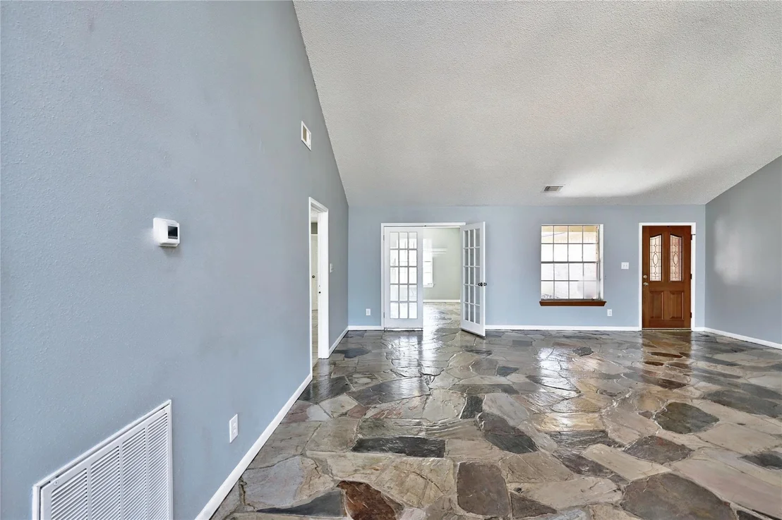 Photo of 15823 Stagecoach Road
