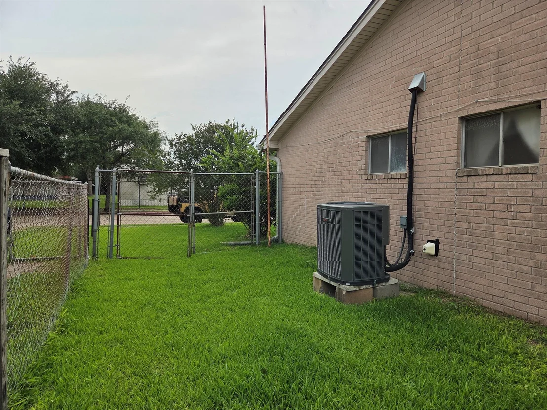 Photo of 14423 Waterloo Drive