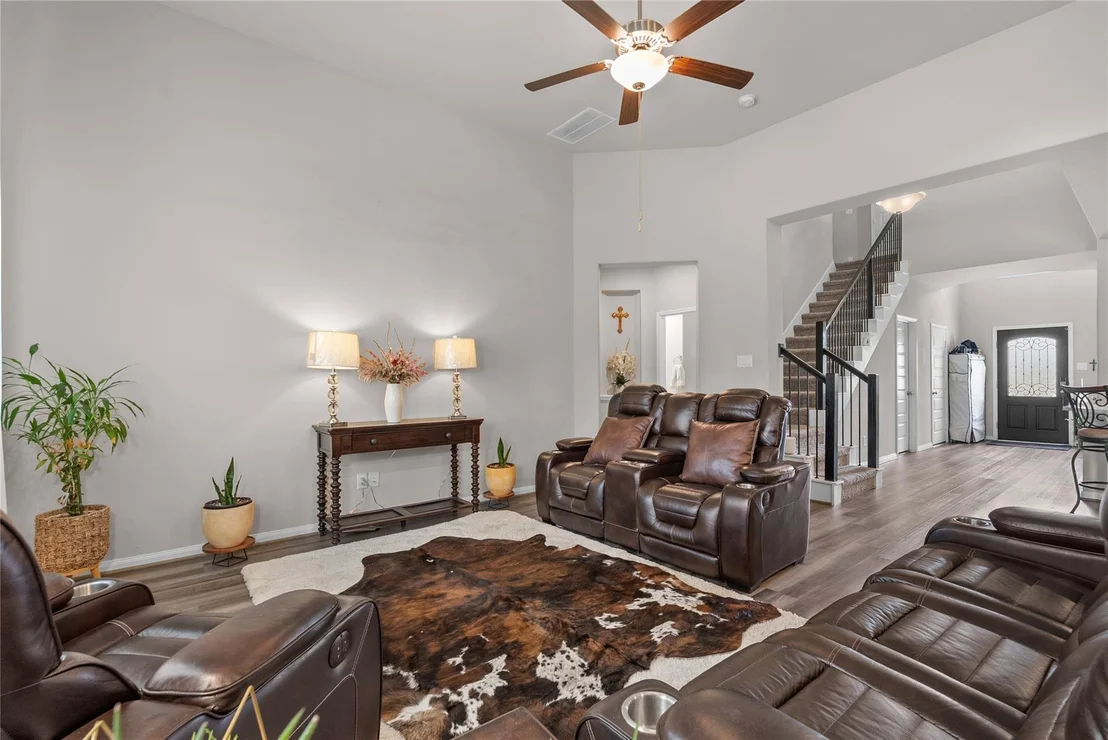 Photo of 10112 Hermann Trace