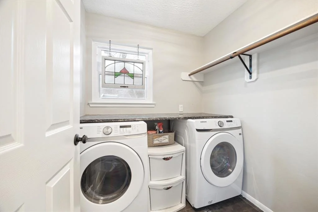 Photo of 904 Laurelfield Drive