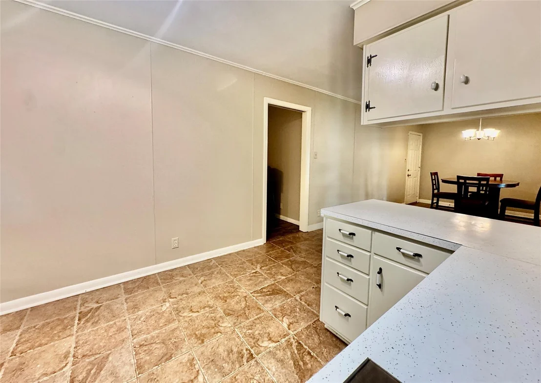 Photo of 5050 Swallow Drive
