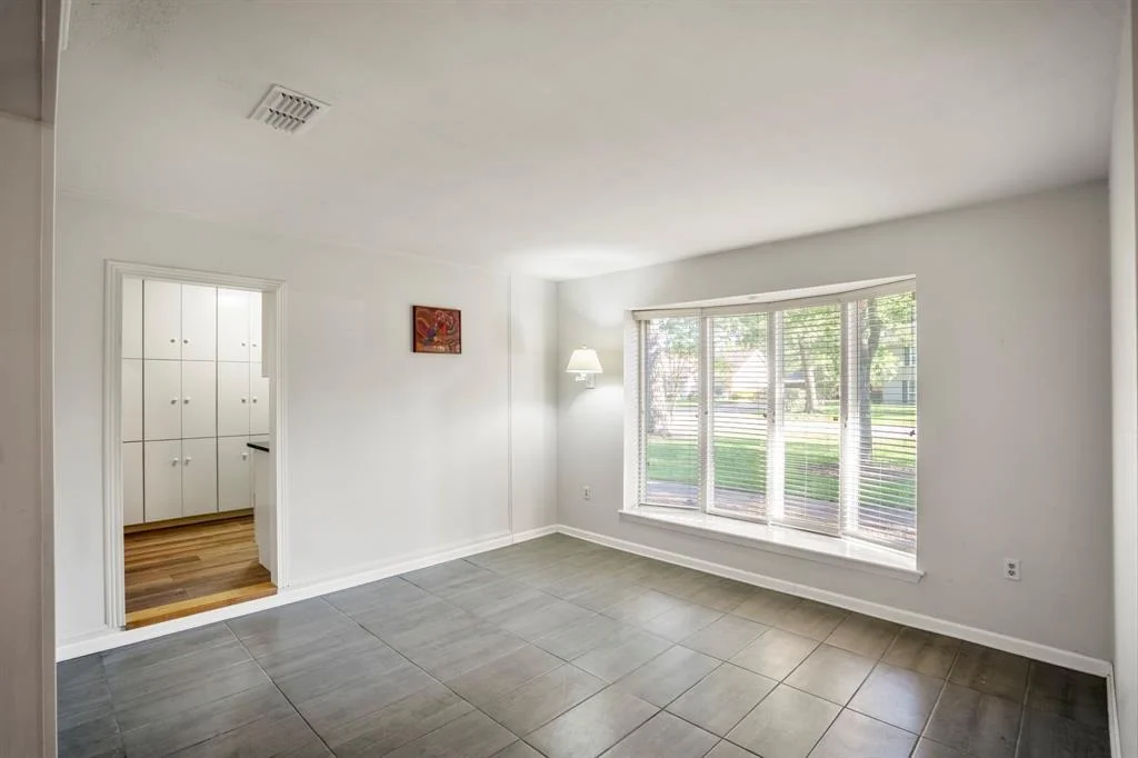 Photo of 214 Wickwood Drive