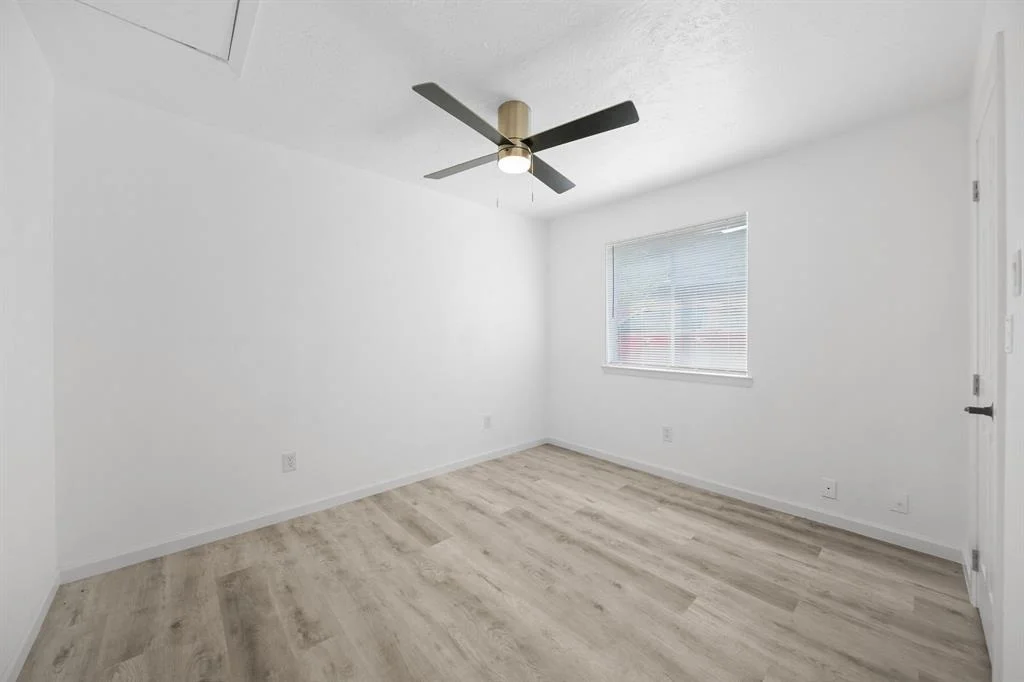 Photo of 19207 Woodglen Drive