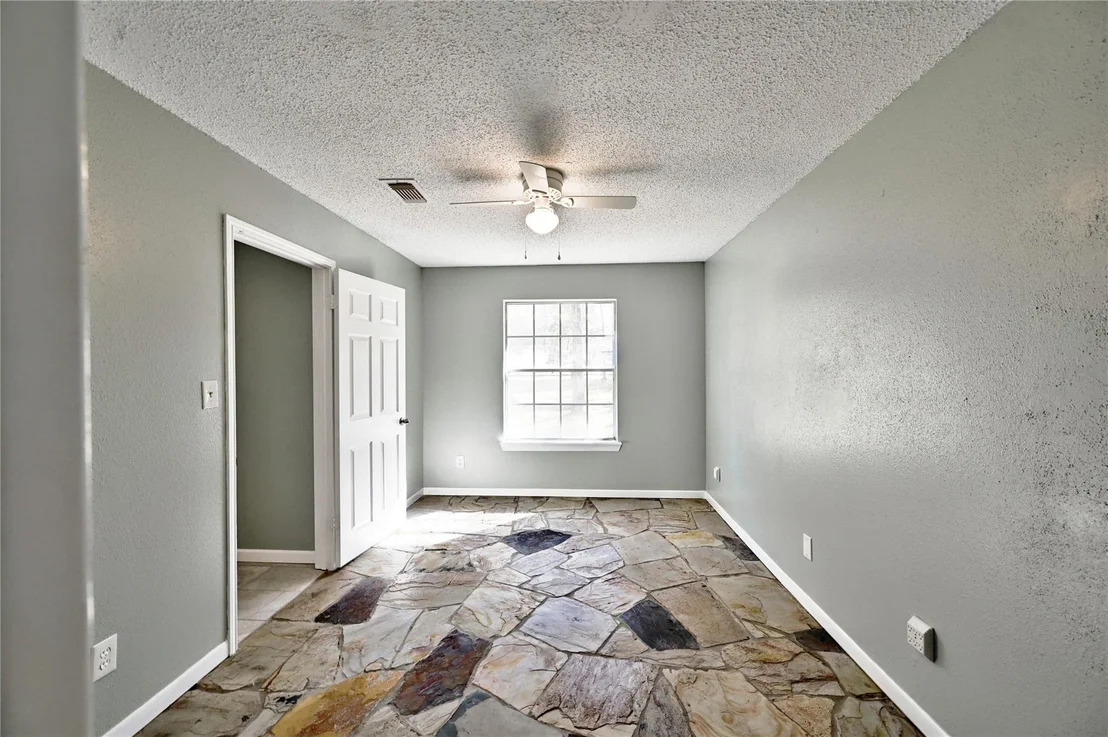 Photo of 15823 Stagecoach Road