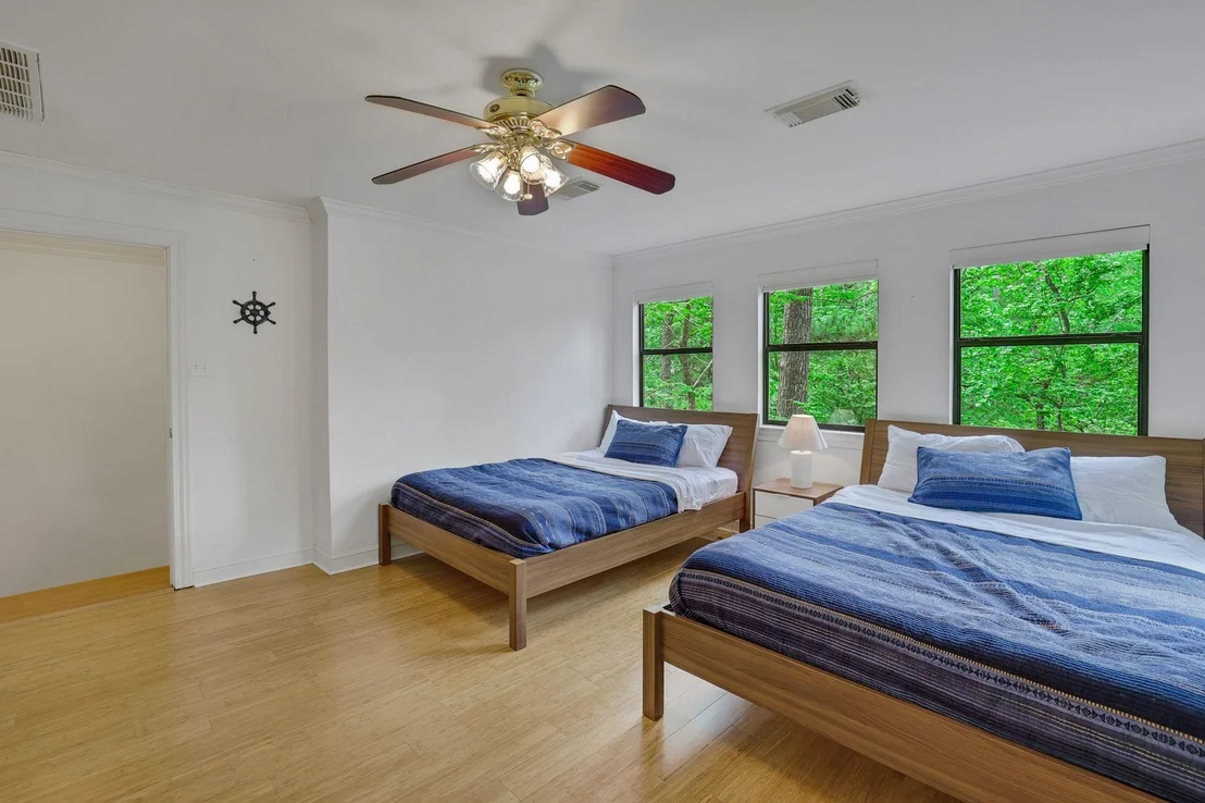 Photo of 701 Lakeview Estates Drive