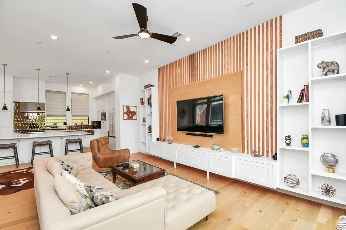 Photo of 2303 Yupon Street