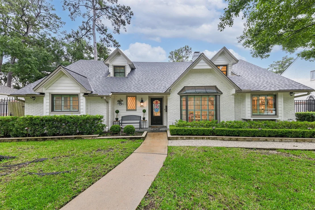 Photo of 10015 Lynbrook Drive