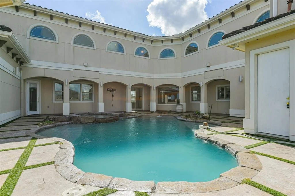 Photo of 317 Red Oak Drive