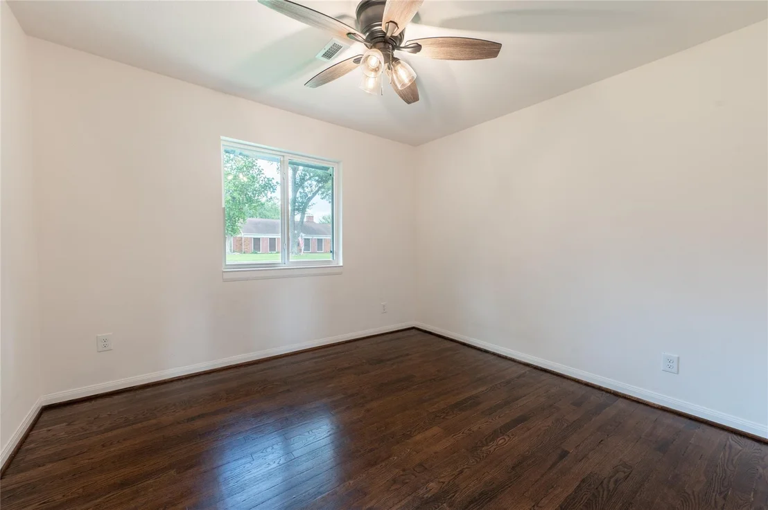 Photo of 1218 Shadeland Drive
