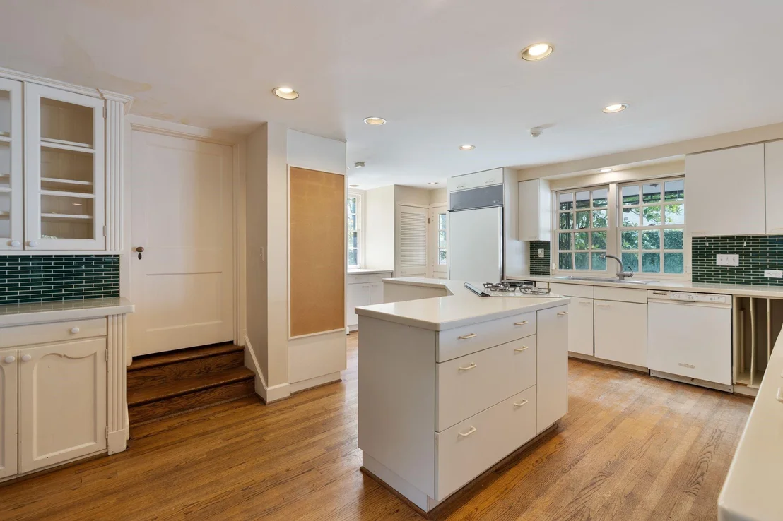 Photo of 1604 Kirby Drive