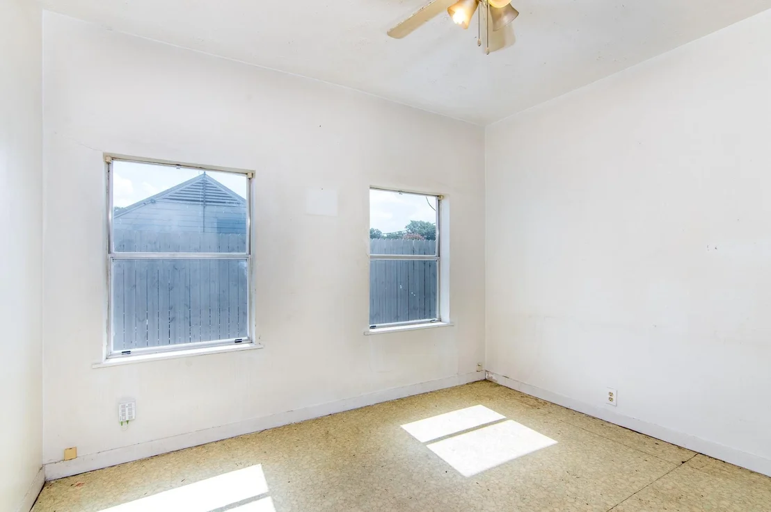 Photo of 1004 Barbara Street