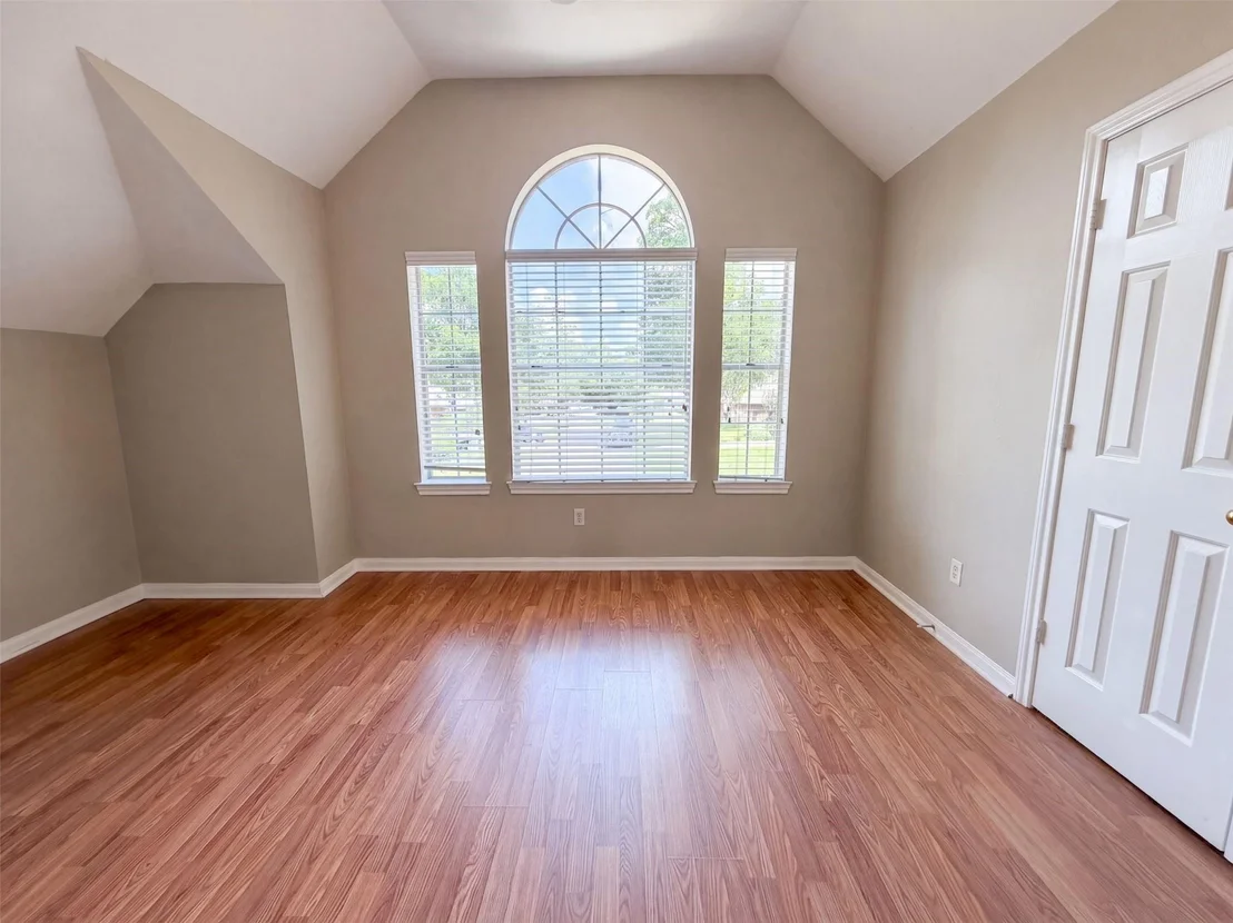 Photo of 12159 Hawthorne Drive