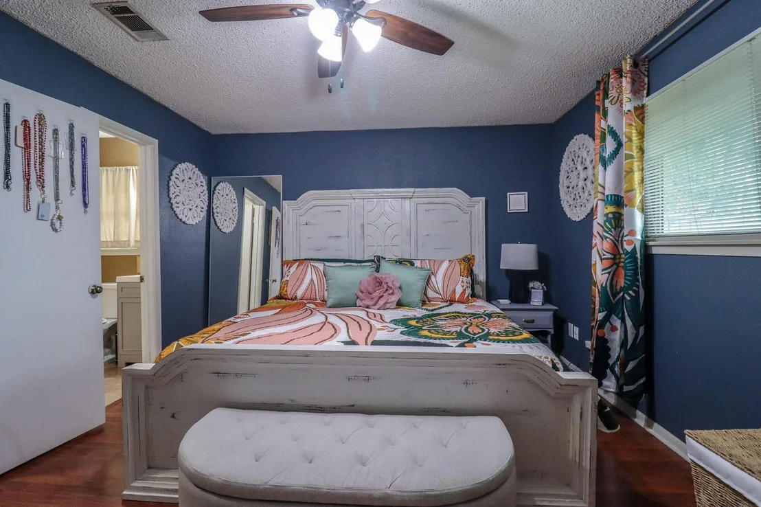 Photo of 2055 Stacy Street