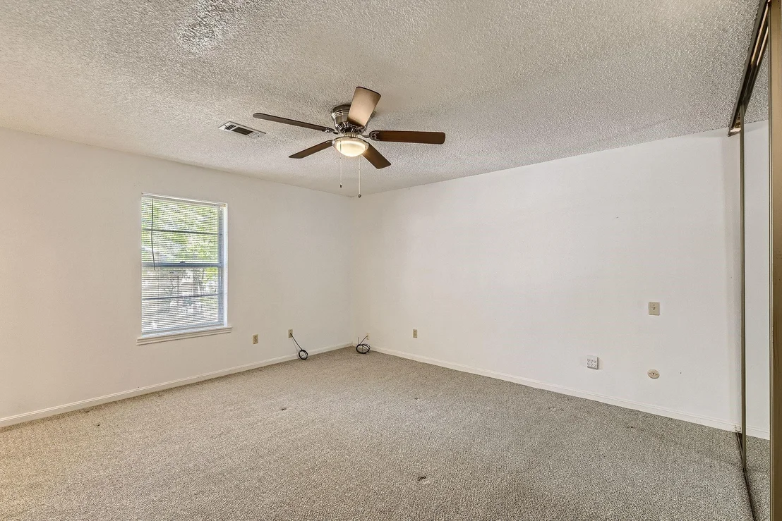 Photo of 19527 Enchanted Oaks Drive