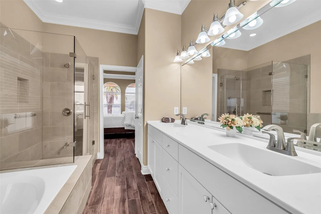 Photo of 14030 Shoreline Drive