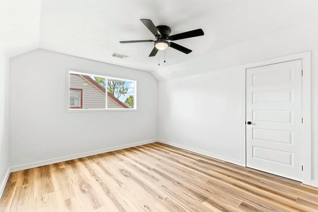 Photo of 2706 Burke Road