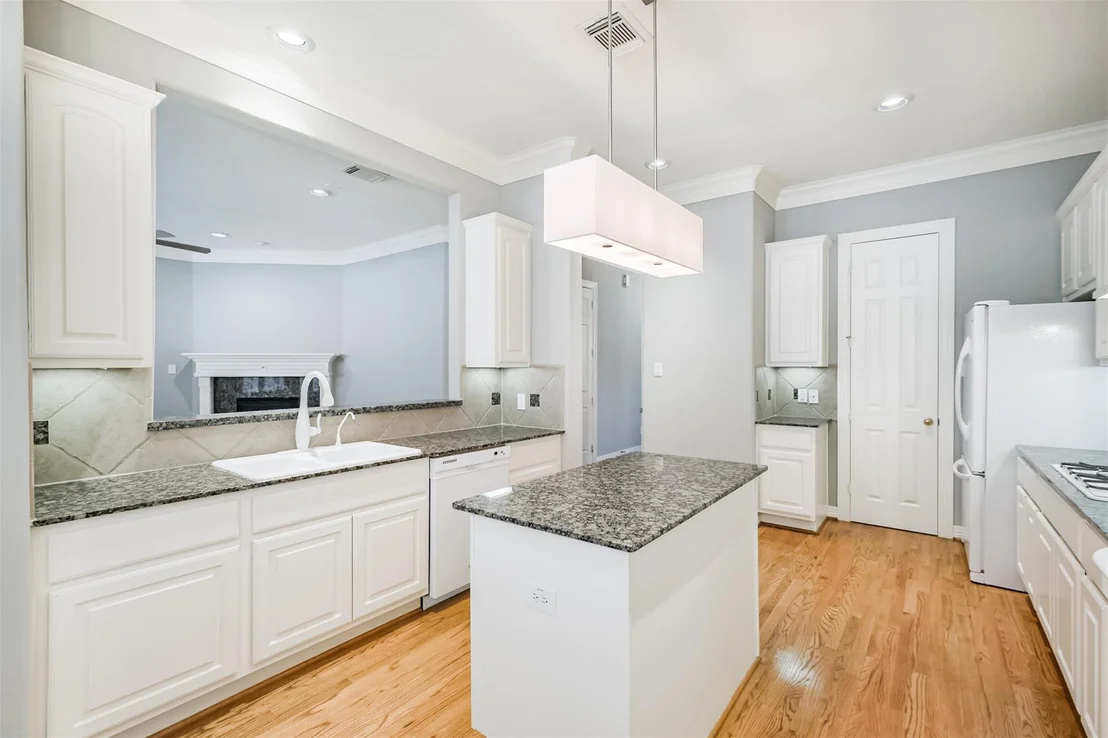 Photo of 1311 Shady Villa Pine