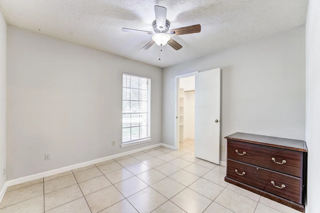 Photo of 16134 Beechnut Street