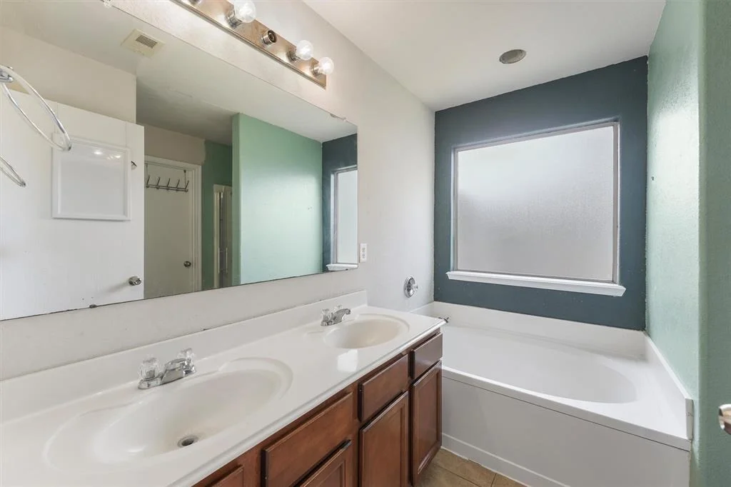 Photo of 2722 Roaring Oaks Lane