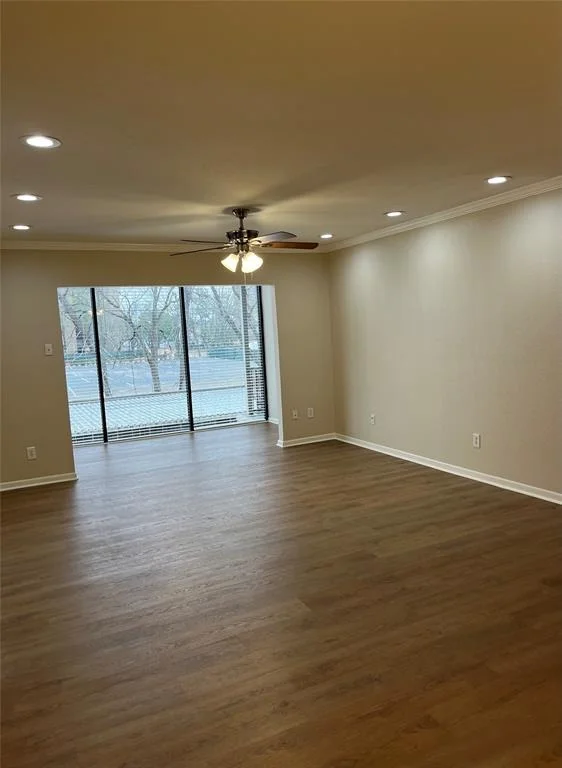 Photo of Unit 144 at 7555 Katy Freeway