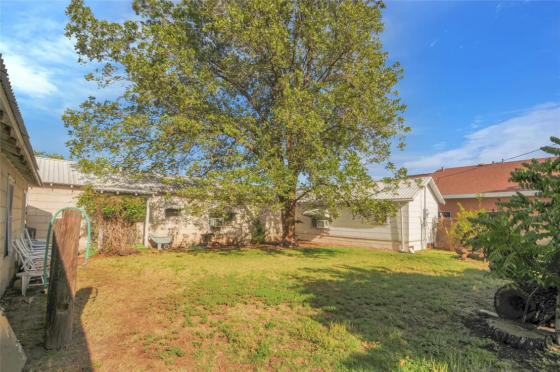 Photo of 302 3rd Street