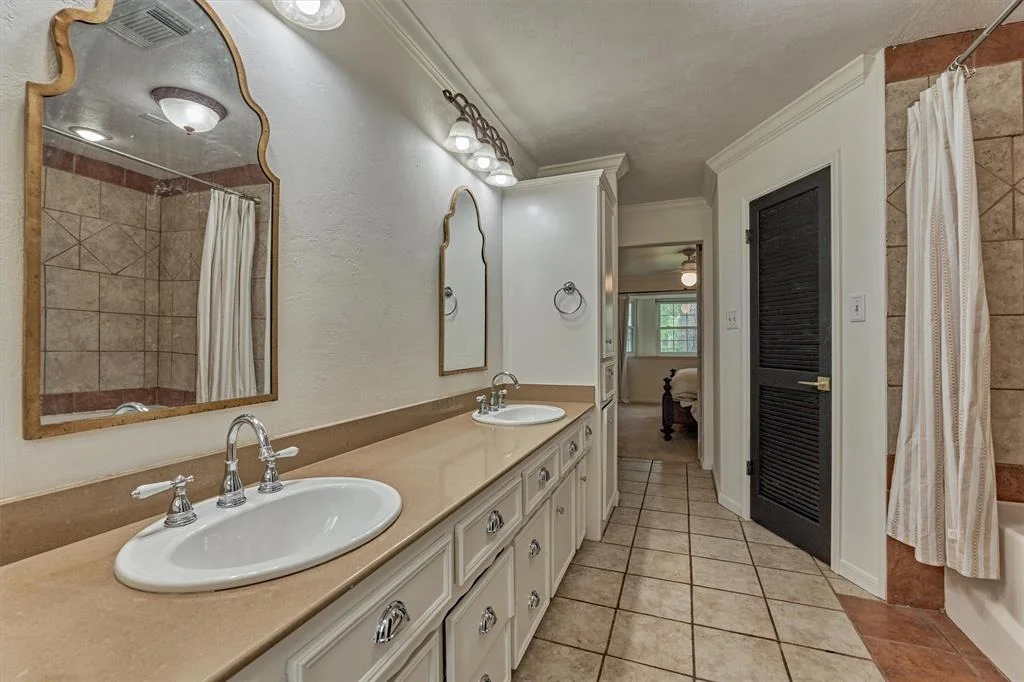 Photo of 6215 Glenhill Drive