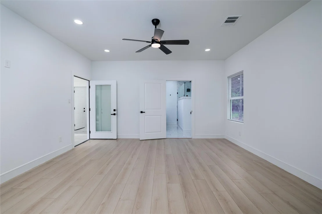 Photo of 414 Peach Point Lane