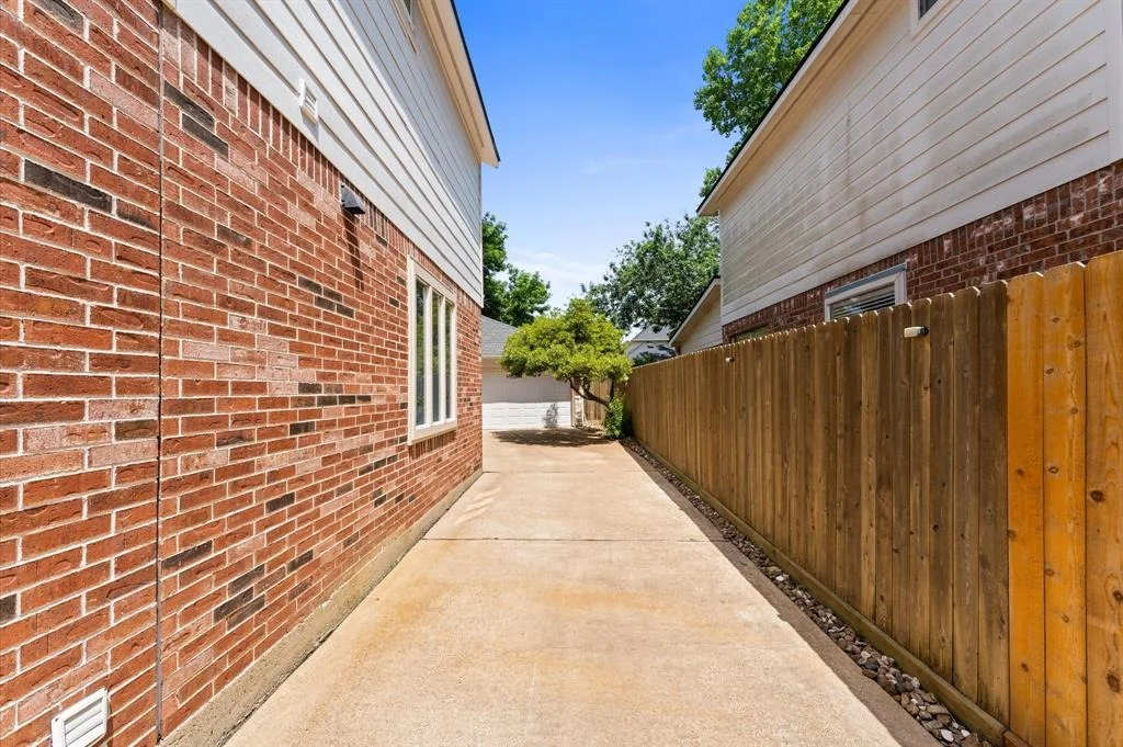 Photo of 13502 Mount Airy Drive