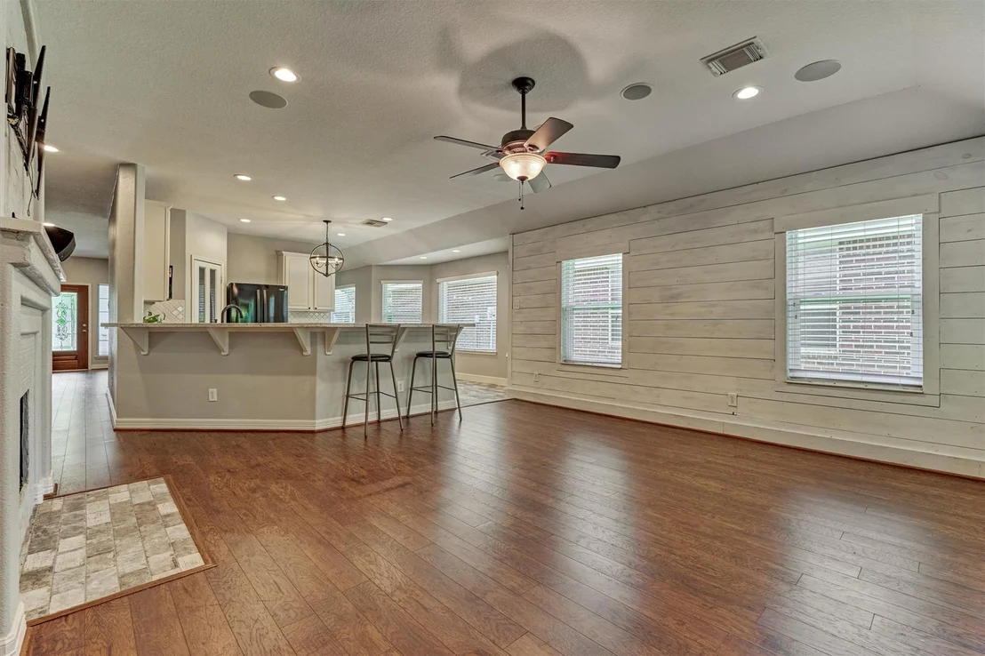 Photo of 6835 Autumn Rain Lane