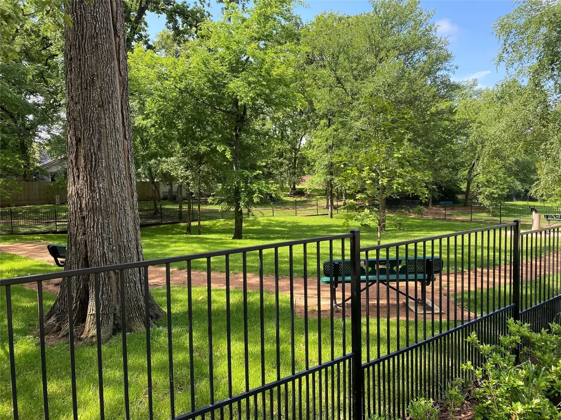 Photo of 11831 Thoreau Drive