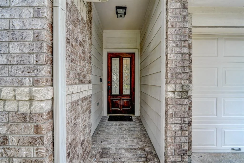 Photo of 18726 River Meadows Road