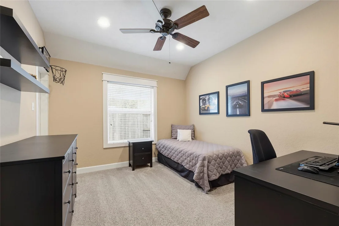 Photo of 6039 Whispering Lakes Drive