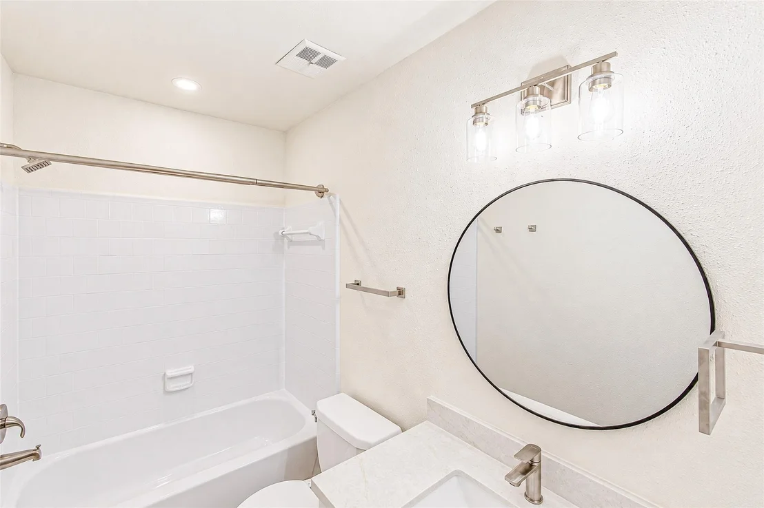 Photo of 18015 Brooknoll Drive